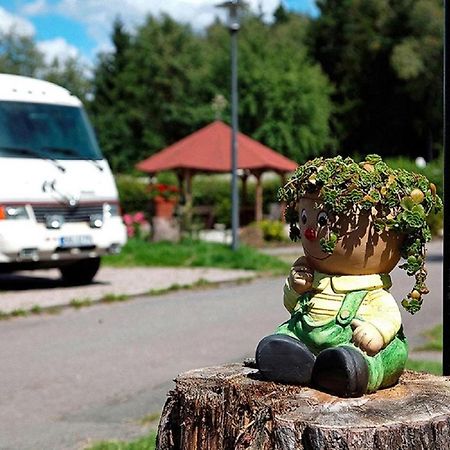 Отель See-Campingpark Neubaeuer See Экстерьер фото