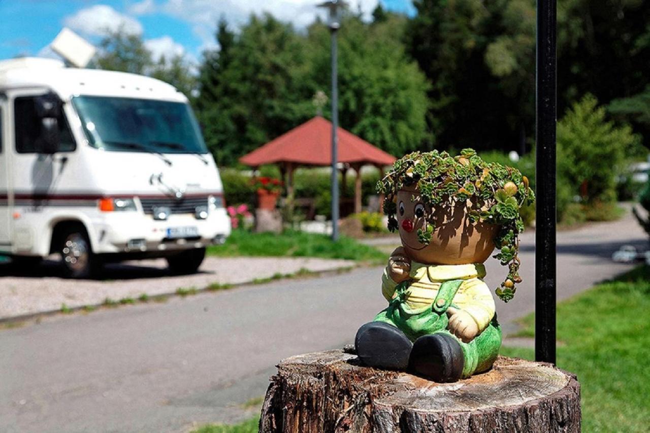 Отель See-Campingpark Neubaeuer See Экстерьер фото